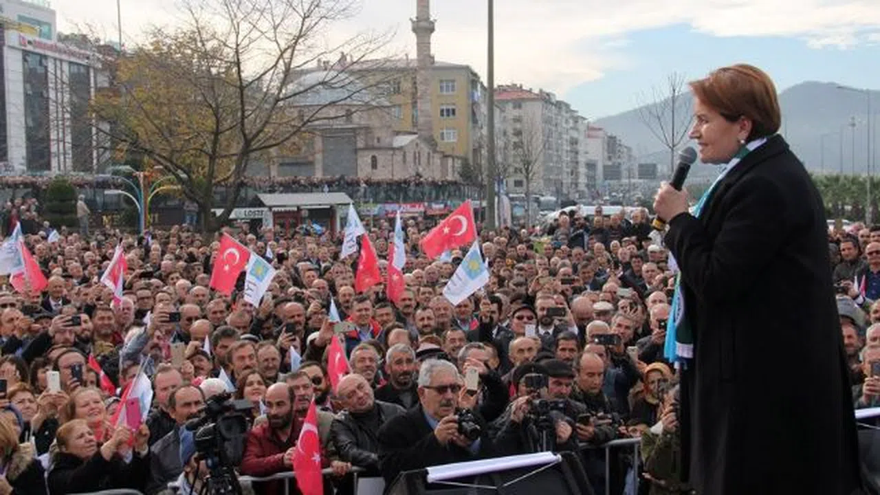 ‘Kurtar bizi Demir Leydi’