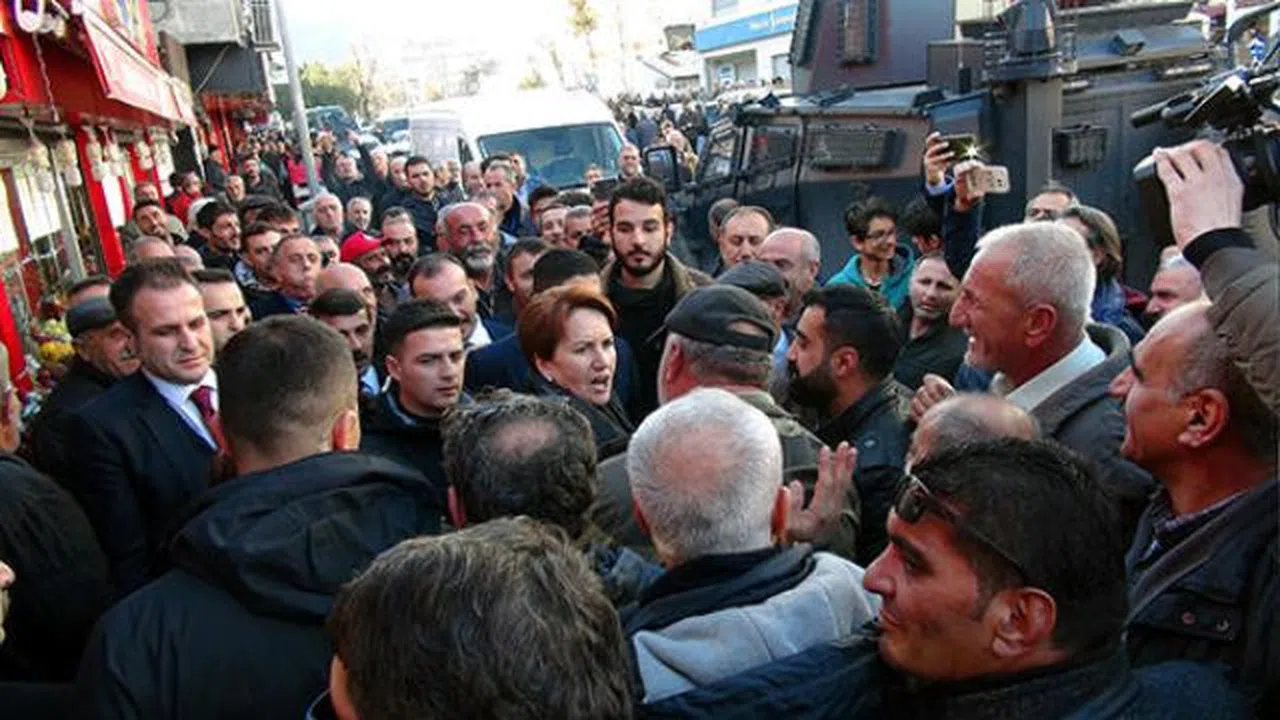 Tunceli’de İYİ Parti Lideri Akşener’e yoğun ilgi