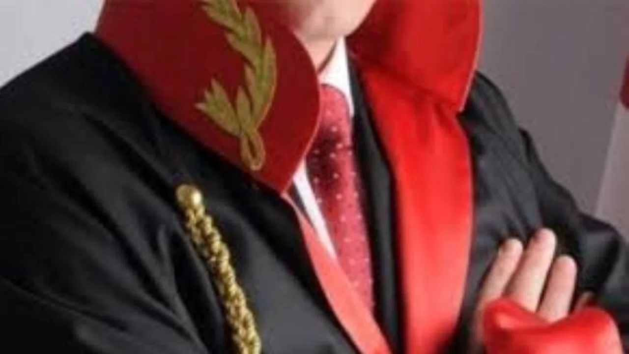 Hakim ve savcı yazılı sınavına 70 baraj puanı geri geliyor
