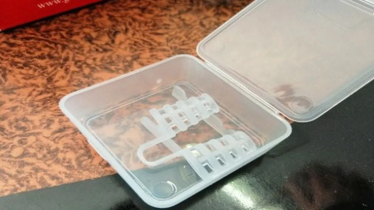 İnternetten hırka sipariş etti,yerine tuz ve su ısıtıcısı geldi