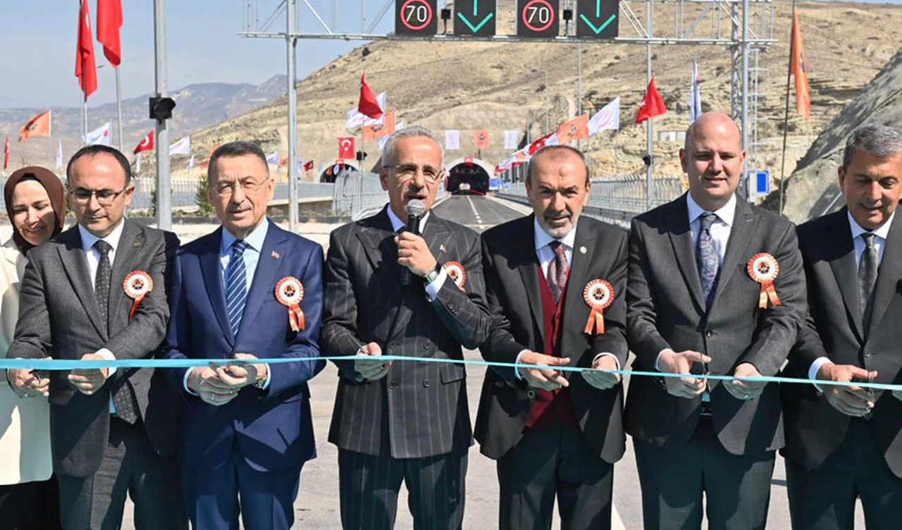 Nallıhan Köprüsü ve Kuş Cenneti Tüneli Açıldı