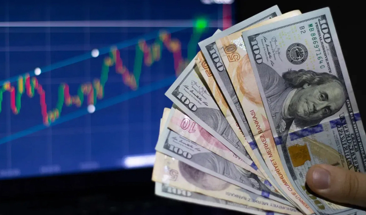 Türkiye'de Nisan Ayı Enflasyon ve Dolar/TL Tahminleri