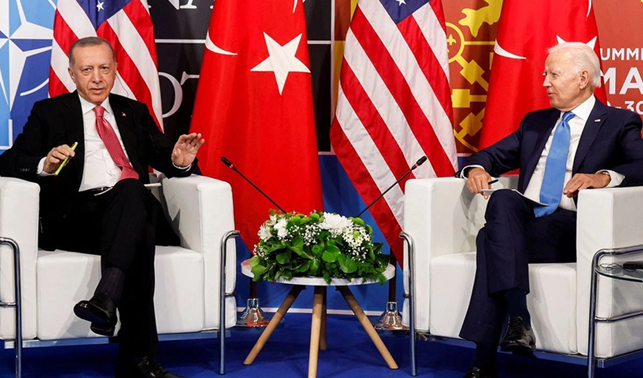 G7 Zirvesi'nde Erdoğan Yoğun Diplomasi Trafiği Gerçekleştirdi