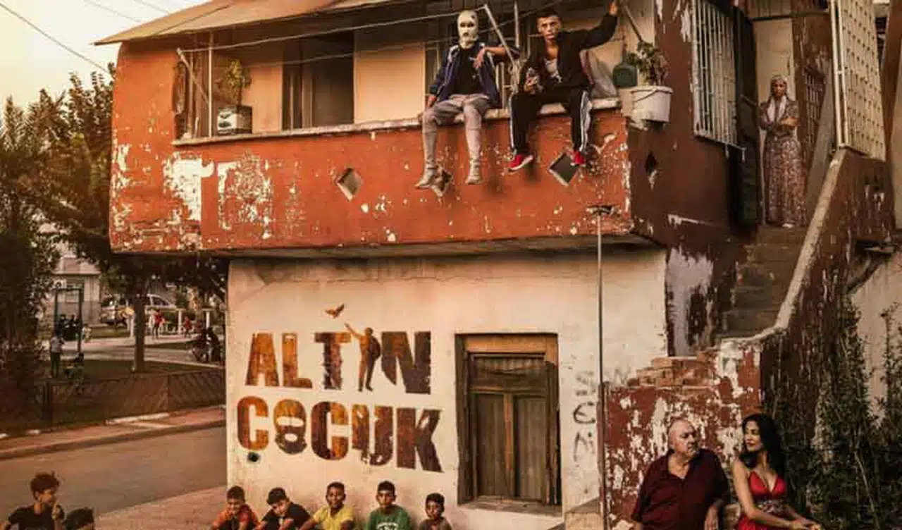"BluTV'nin Yeni Mini Dizisi 'Altın Çocuk'