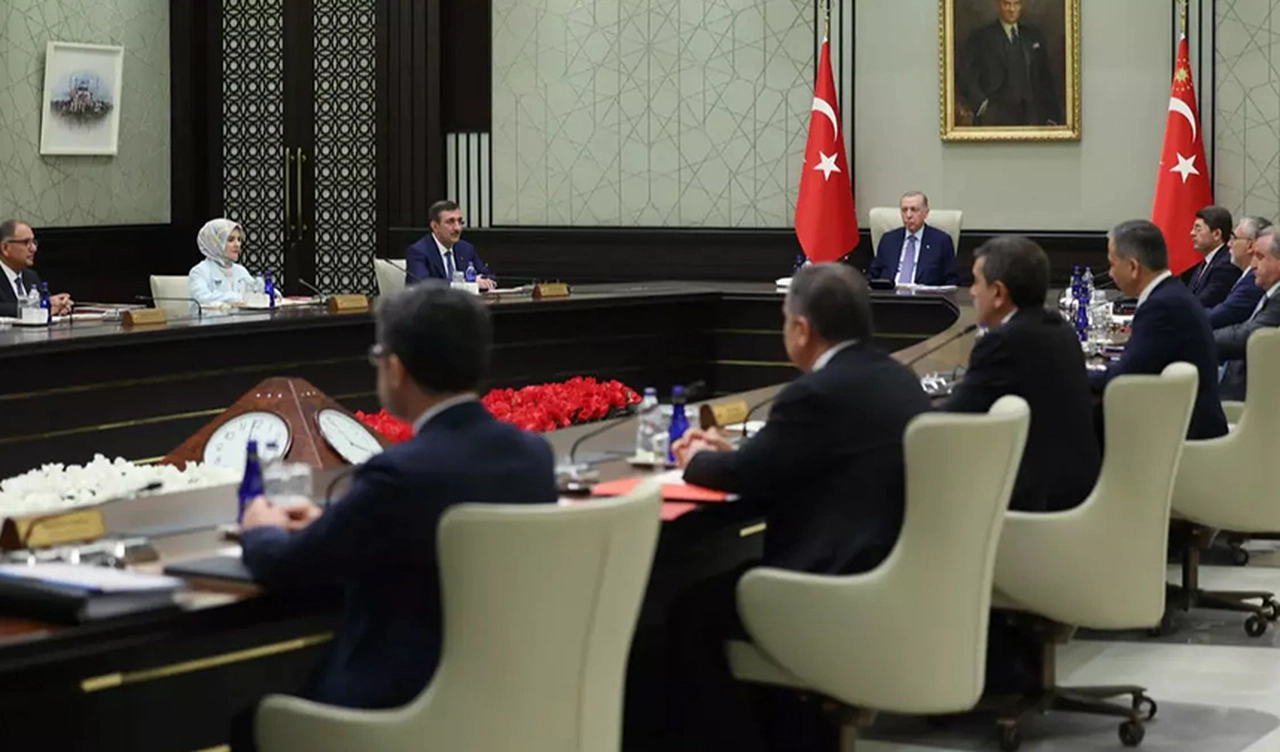 Kabine, Ekonomi ve Siyasetin Kritik Konularını Görüşecek