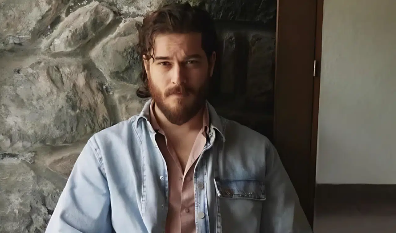 Çağatay Ulusoy Yeni Projesiyle Ekranlara Geri Dönüyor