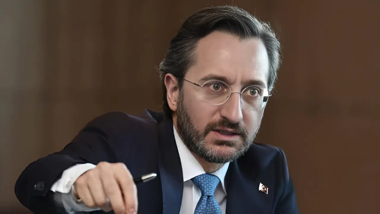 Fahrettin Altun'dan Özgür Özel'e Boykot Tepkisi