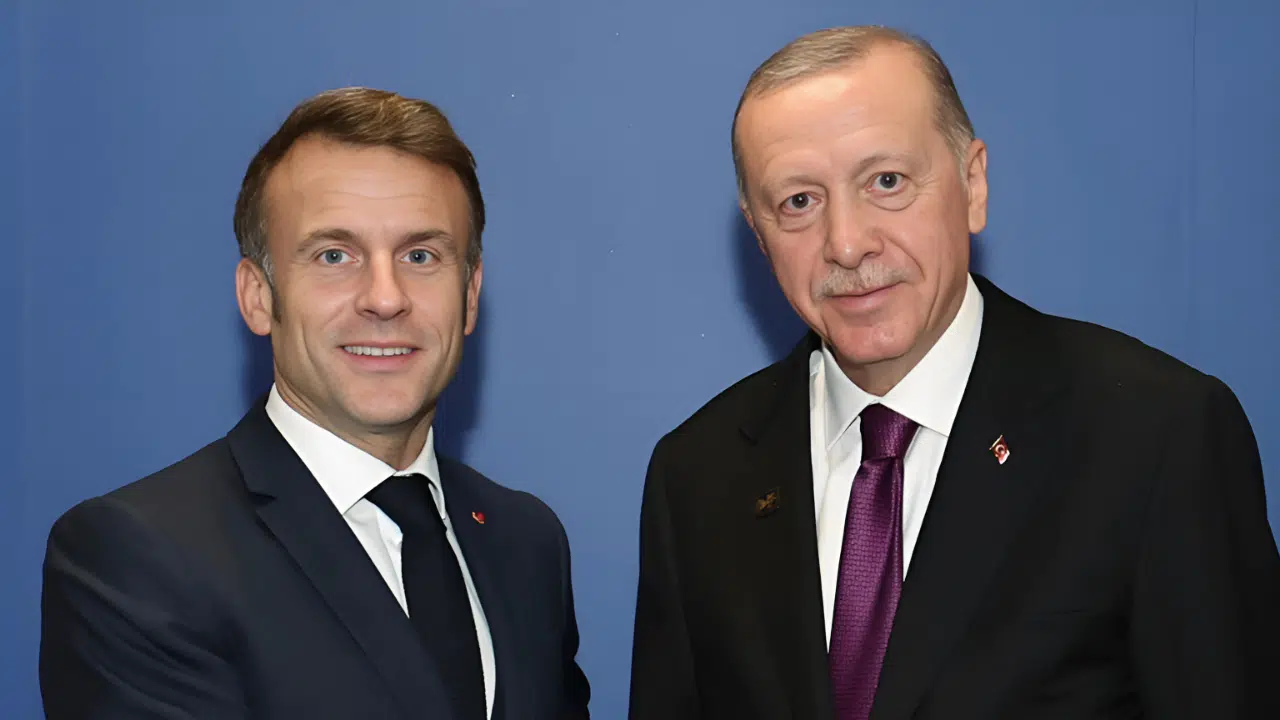 Fransa'dan, Diplomatik Bayram Teması
