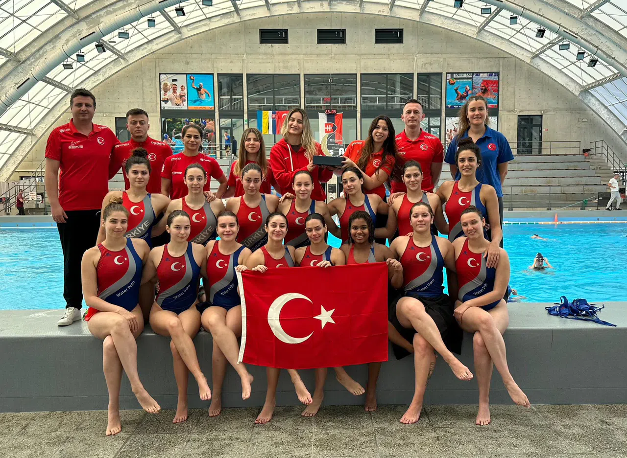 Kadın Sutopu Milli Takımı Slovakya Kupası'nda şampiyon!