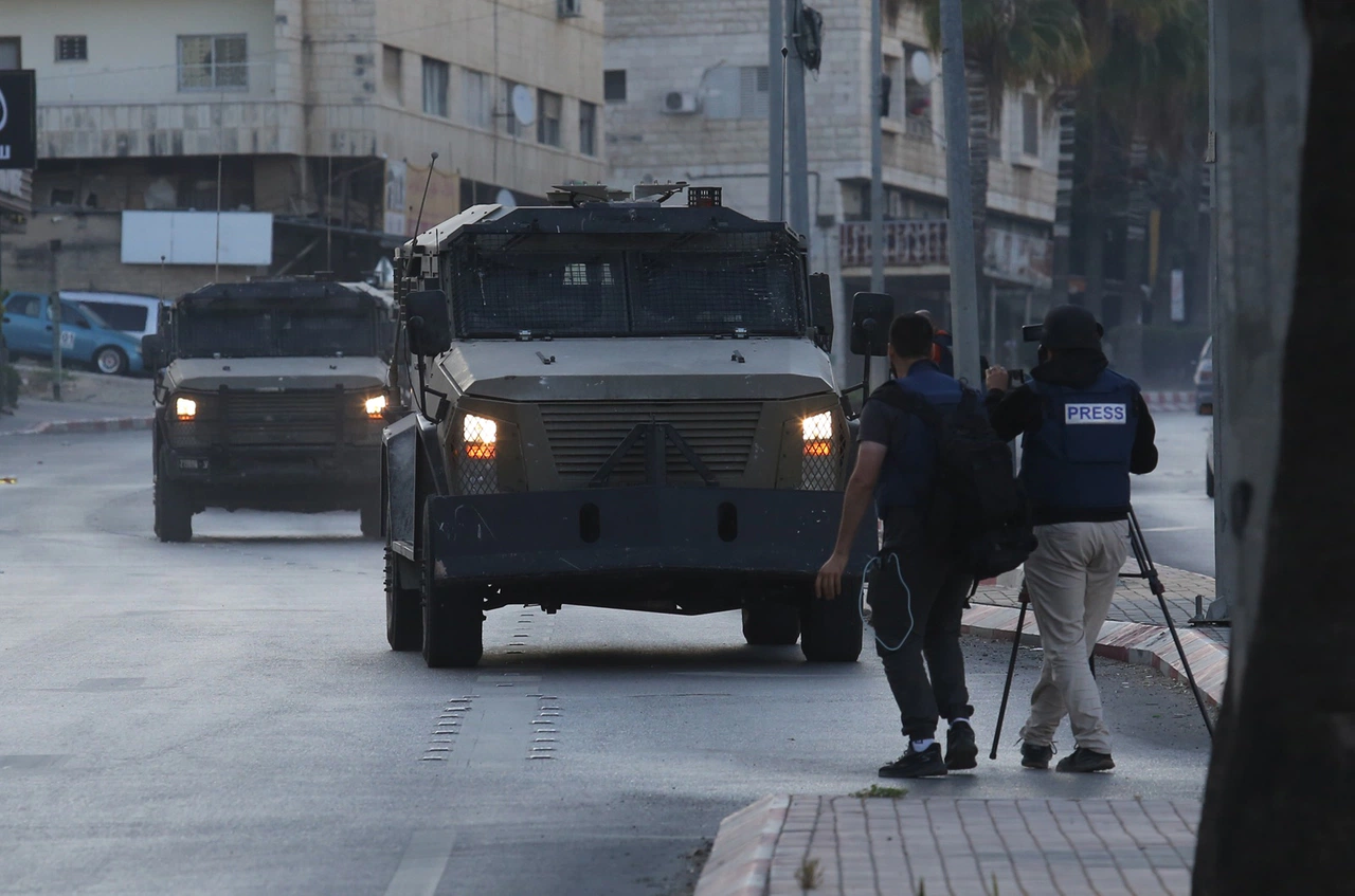 İsrail Batı Şeria’da Filistinlilere ait evleri yıktı