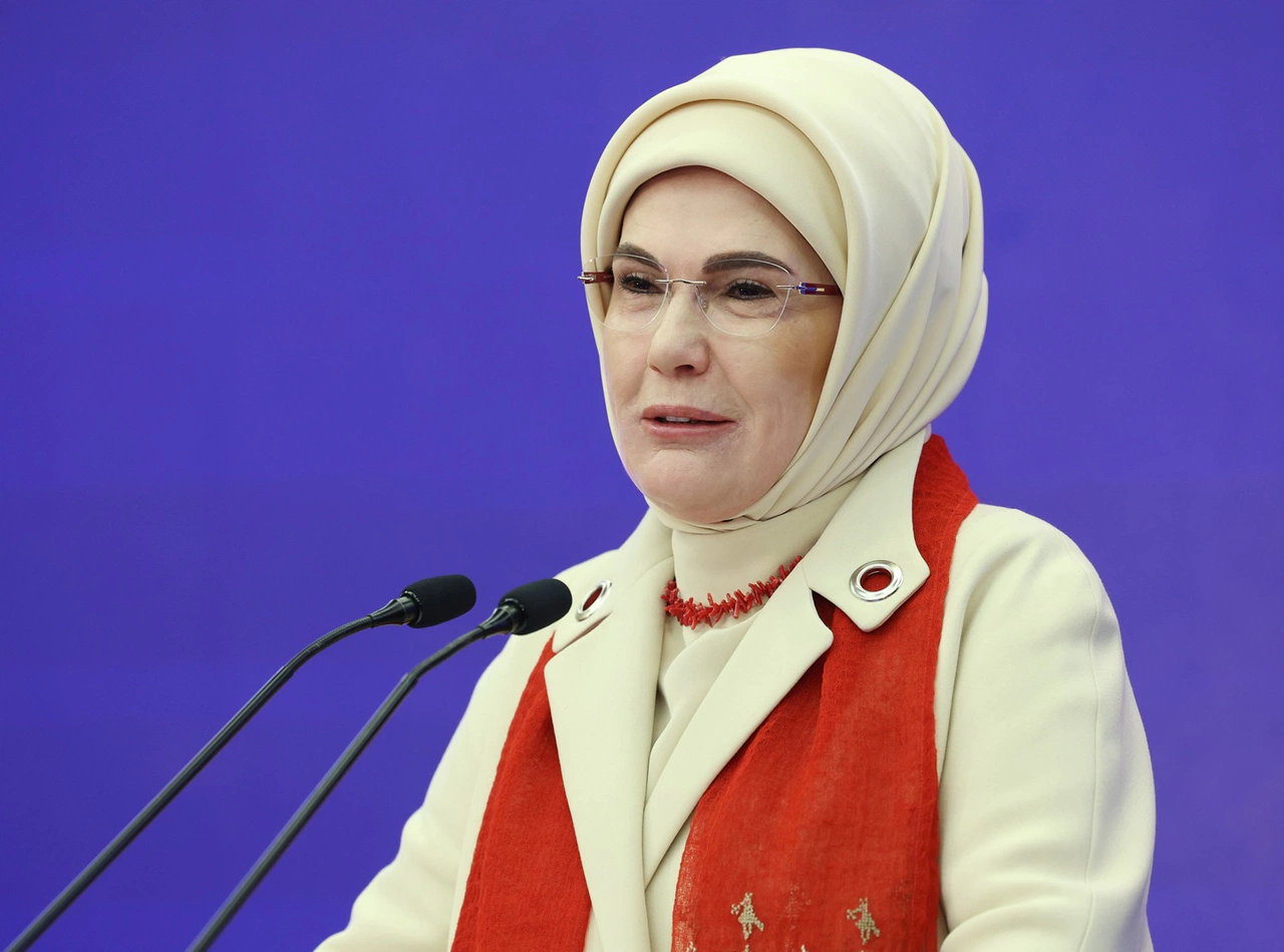 Emine Erdoğan: Etnospor, değerlerimizi yaşatıyor