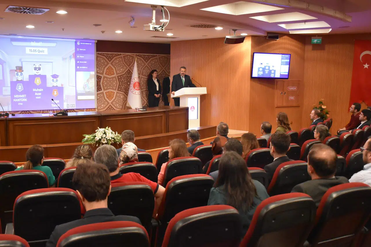 Ankara Batı Adliyesi'nde dijital yargı eğitimi verildi