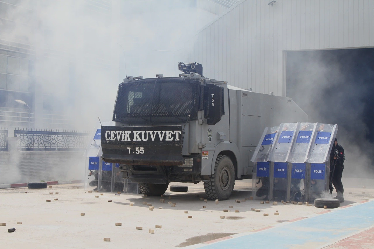 Boğaziçi’nde gözaltına alınan 97 kişiden 15’i adliyeye sevk edildi