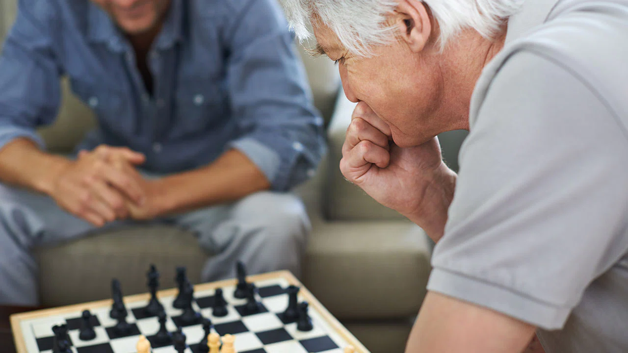 Yaş Alınca Değil, Zihni Durdurunca Unutulur