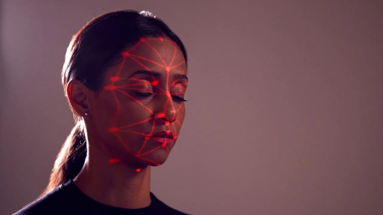 Yapay zekâ yüz ifadelerinden duygusal durumu algılayabiliyor