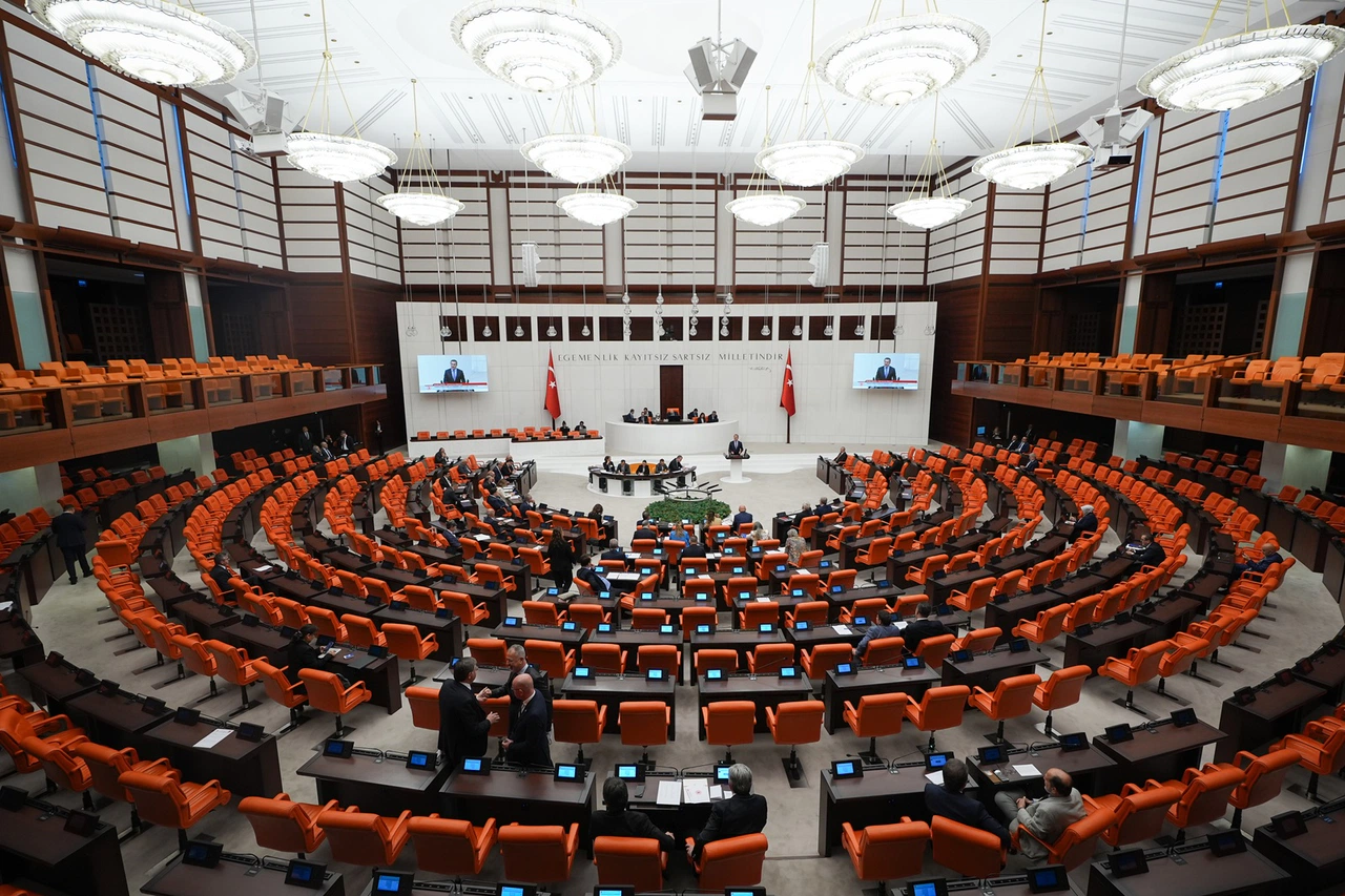TBMM Genel Kurulu'nda af ve konut krizi gündemde