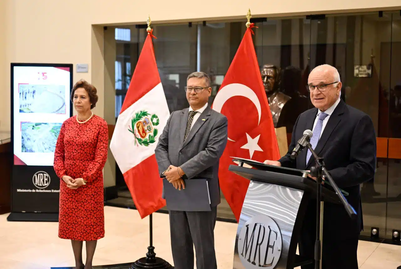 Peru’da Türkiye ile diplomatik ilişkilerin 75. yılı anıldı