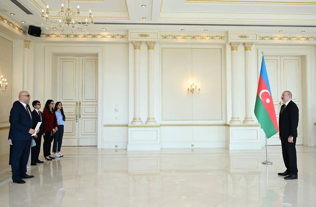 Aliyev: Filistin ile kardeşlik bağlarımız güçlenerek sürecek