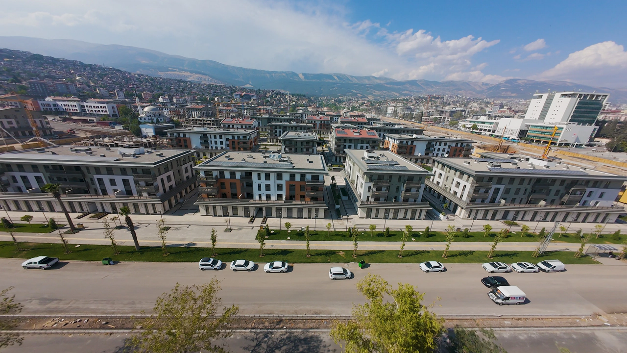 Erdoğan ve Aliyev afet konutu töreninde