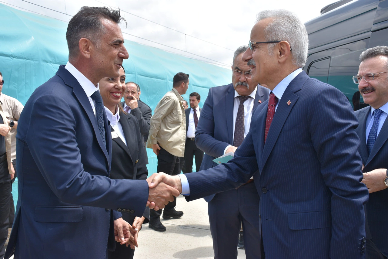 Uraloğlu: TÜRASAŞ, ilk 100 sanayi kuruluşu arasına girecek