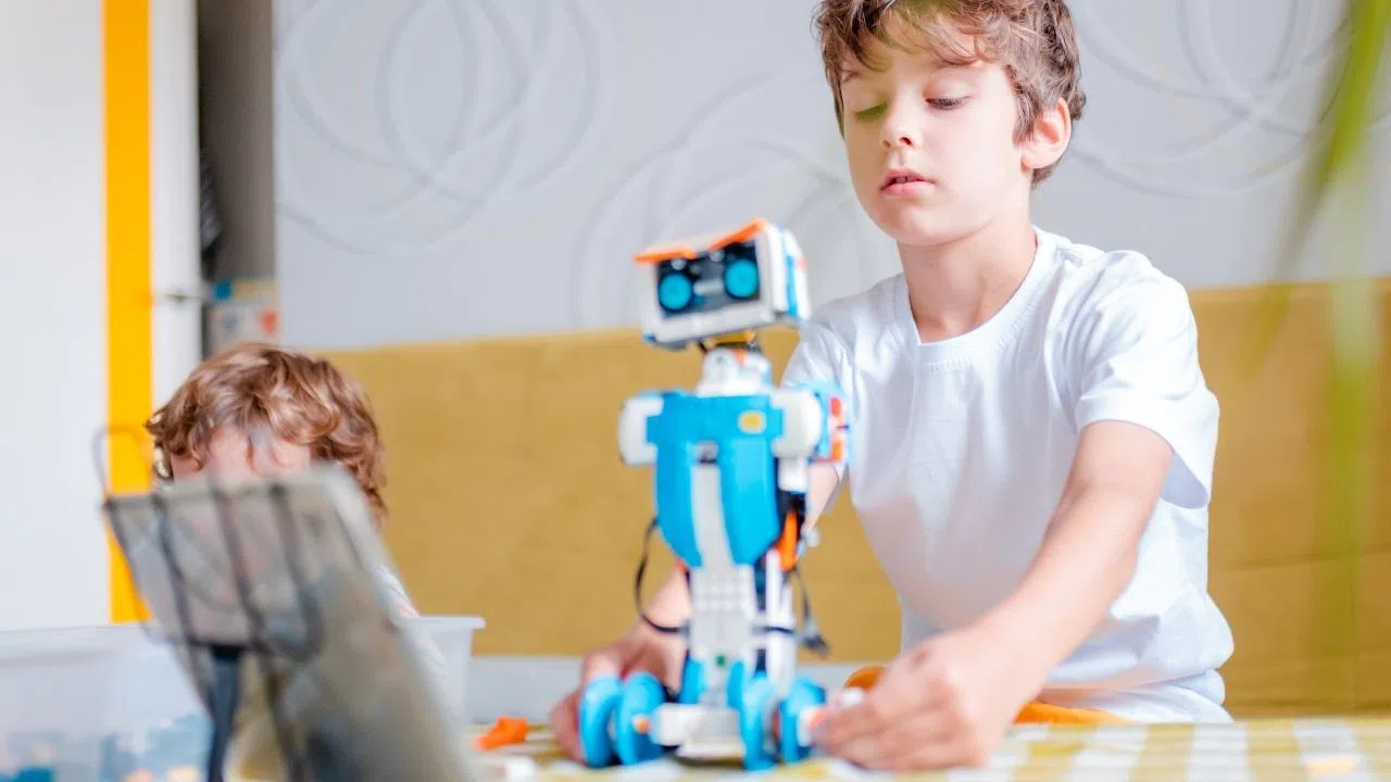 Yapay zekâ ile çocuk gelişiminde annelere özel destek dönemi