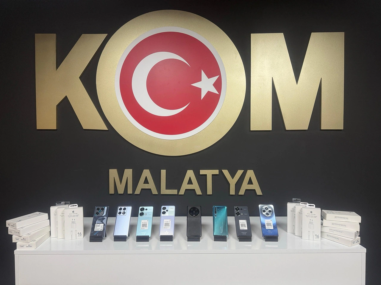 Malatya’da kaçak alkol ve tütün operasyonu