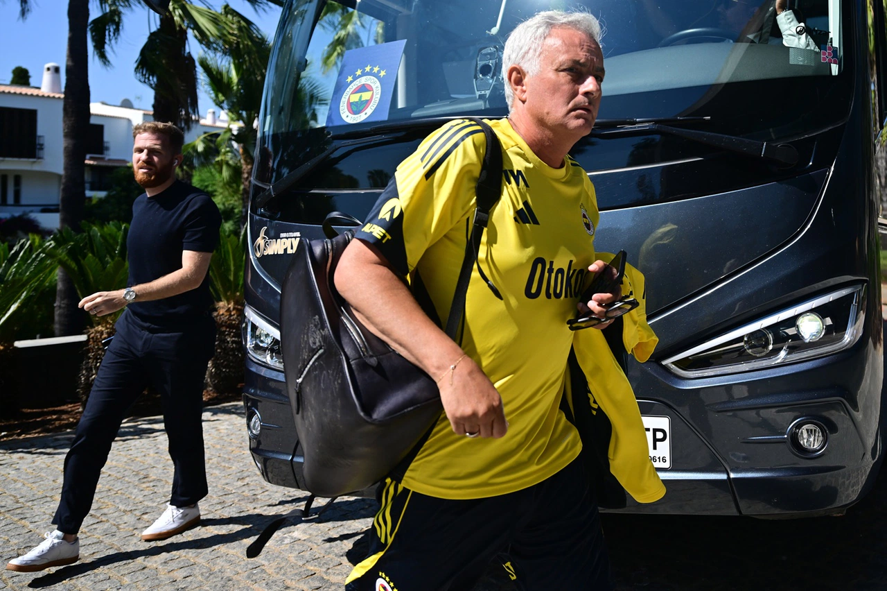 Fenerbahçe yeni sezon kampı için Portekiz’e gitti