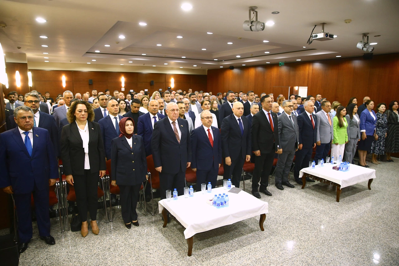 Bakü’de 15 Temmuz şehitleri için anlamlı tören