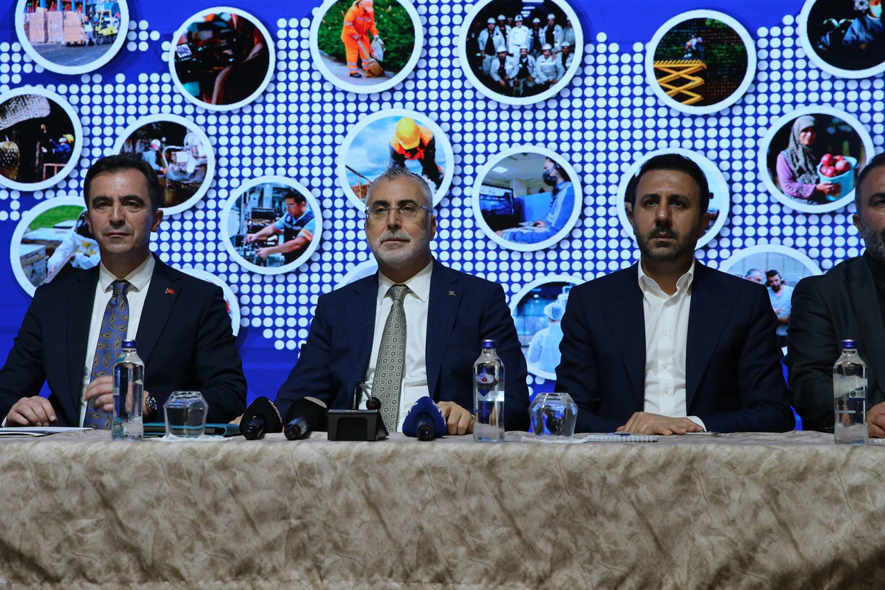 Işıkhan: Enerjimizi istihdam ve kalkınmaya harcayacağız