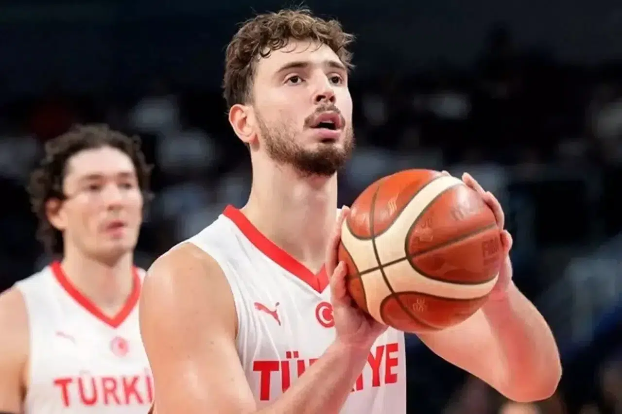 Alperen Şengün ve Sevgilisi Hannah Cherry'nin İtalya Tatili Sosyal Medyada Gündem Oldu
