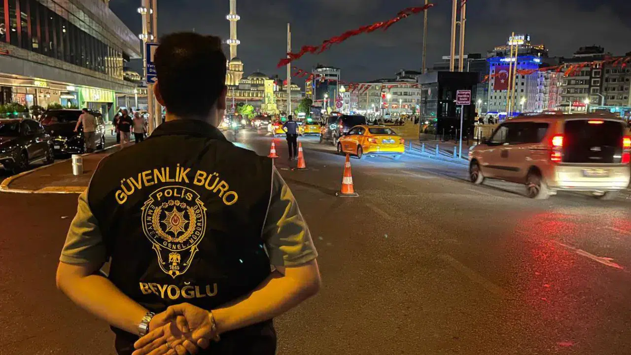 İstanbul'da Huzur Uygulaması: 1114 Kişi Gözaltına Alındı