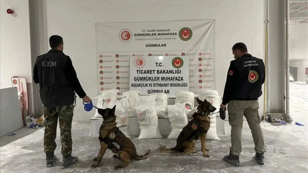 Gümrüklerde Milyarlarca TL'lik Uyuşturucu Yakalandı