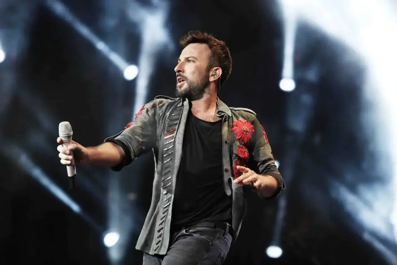 Tarkan’dan Sürpriz Geri Dönüş! 2026 Konser Takvimi Açıklandı