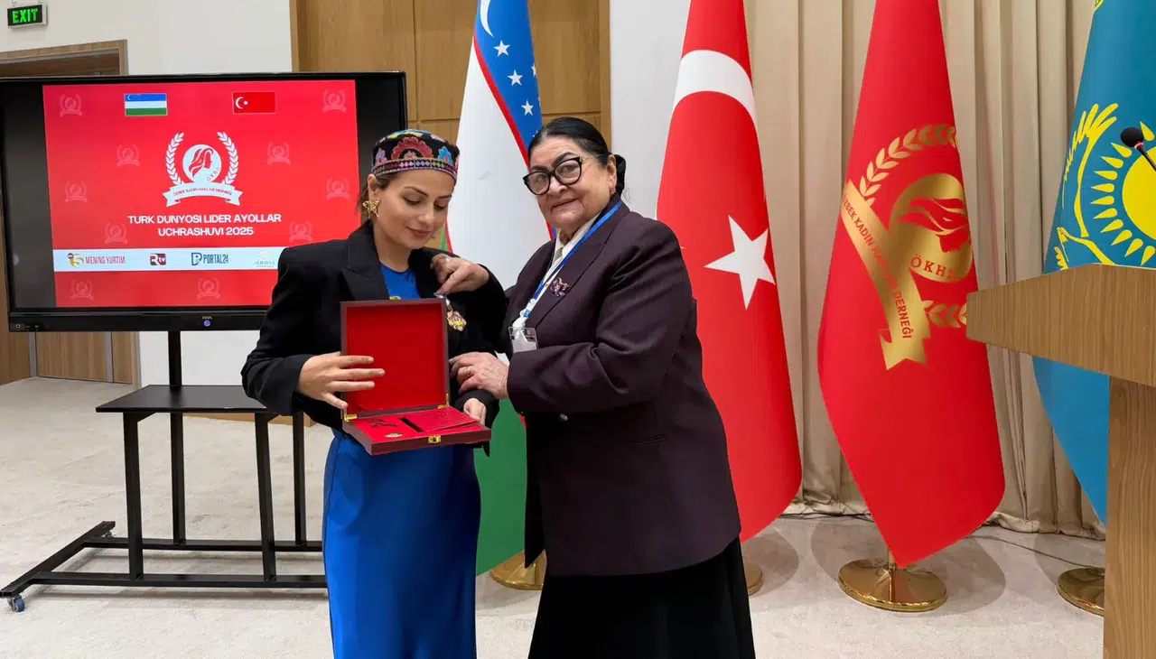 Melih Gögebakan'a Amerika'da Vatan Onuru Nişanı ile Türk dünyası ödüllendirildi