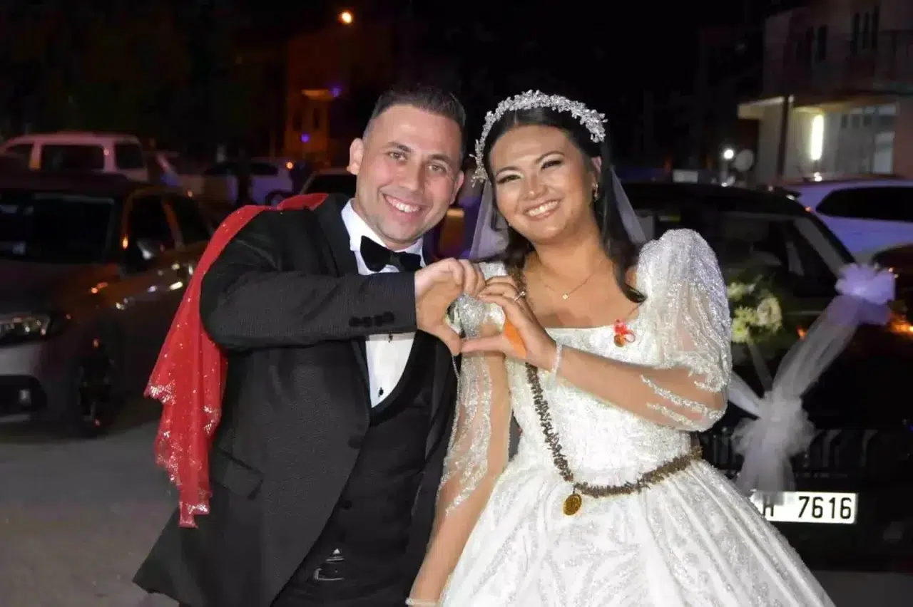 Taylandlı Gelin Aylin ve Tavaslı Gökhan, Renkli Düğün Töreniyle Evlendi