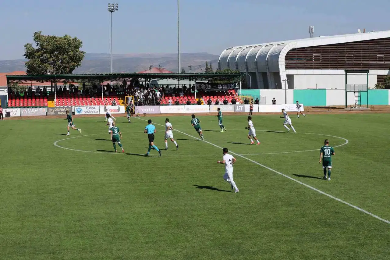12 Bingölspor’dan Hem Sahada Hem Gönüllerde Galibiyet