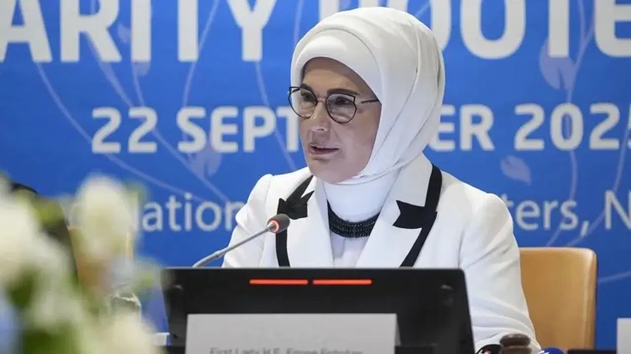 Emine Erdoğan: Aileyi koruyabildiğimiz ölçüde, daha adil, daha müreffeh bir dünya inşa edebiliriz