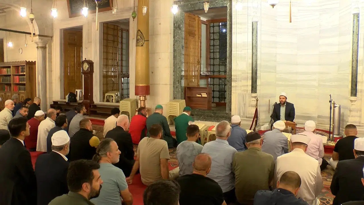 İstanbul'da ‘Aileler Gazze İçin Sabah Namazında Buluşuyor’ Programı Düzenlendi