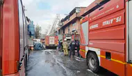 İstanbul'da Plastik İmalathanesinde Yangın Çıktı