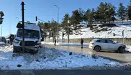 Ambulans Kazasında İki Yaralı