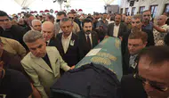 Eski CHP Genel Başkanı Deniz Baykal'ın eşi Olcay Baykal, başkentte son yolculuğuna uğurlandı