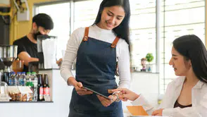 Kafelerde kuver, servis ve masa ücreti alınabilir mi?