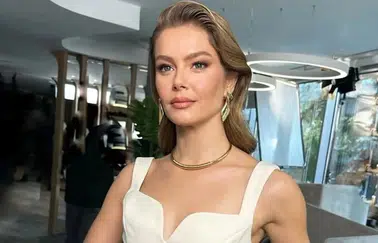 Burcu Biricik ve Kızı Luna Etiler'de Görüntülendi