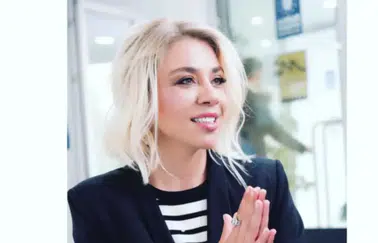 Yeşim Ceren Bozoğlu, Çocukluk Aşkıyla 30 Yıl Sonra Bir Araya Geldi