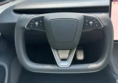 Çin, otomobillerde yarım direksiyon simidini yasaklamaya hazırlanıyor