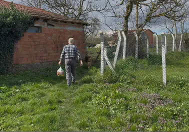 Evine ulaşmak için 10 yıldır zorluk çeken adamın hikayesi nedir?