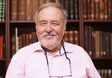 Tarihçi İlber Ortaylı'nın Durumu Ciddi. Yoğun Bakımda Entübe Edildiği Açıklandı