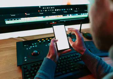 Mikro İçerik Kuşatması: Uzun Video Tehdit Altında mı?