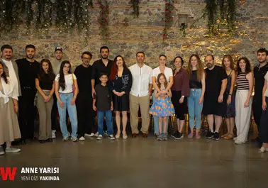 Anne Yarısı ekibi ilk kez bir arada