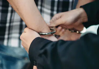 Sanatçı ve oyunculara uyuşturucu soruşturması: 25 şüpheliye gözaltı kararı